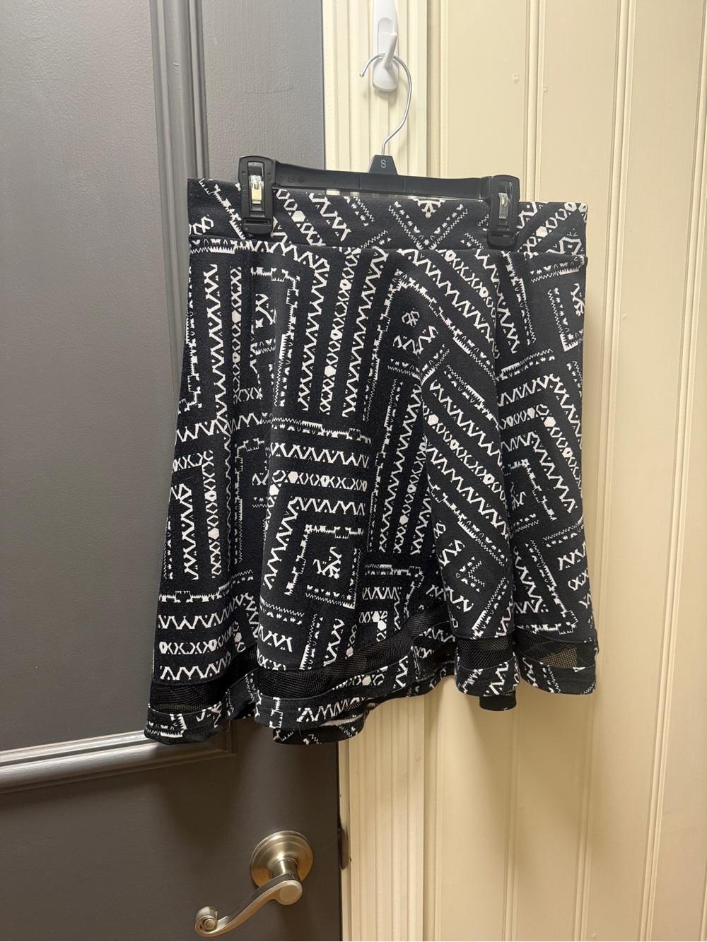 Xhilaration Black & White Geo Print Midi Skirt